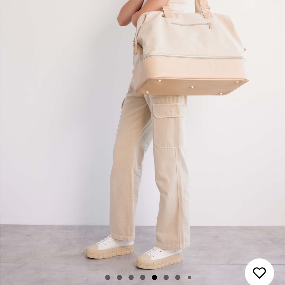NWT BEIS Weekender bag in Beige still in bag